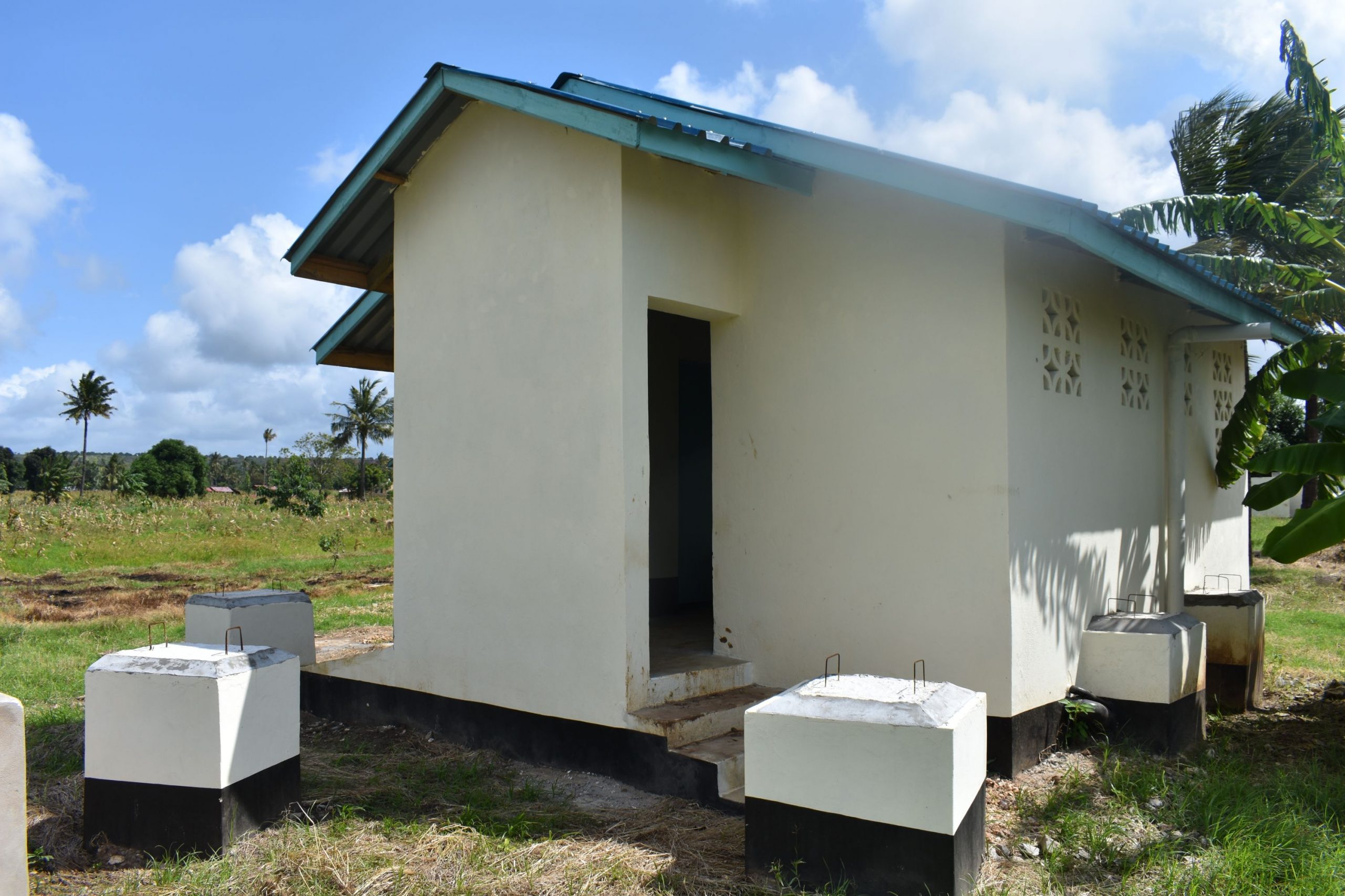 https://malindi.ngcdf.go.ke/wp-content/uploads/2021/09/Madunguni-Sec-School-Toilets-scaled.jpg
